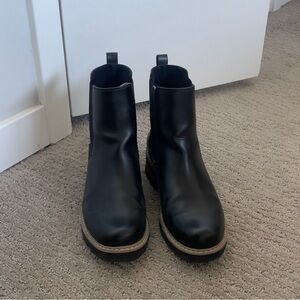 Universal Thread Black Ankle Boots